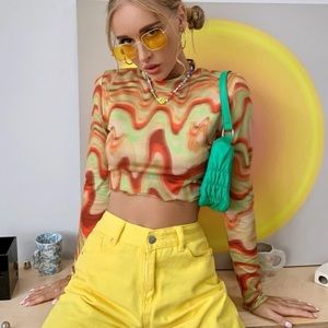 Lettuce trim cropped long sleeve wavy groovy design top.